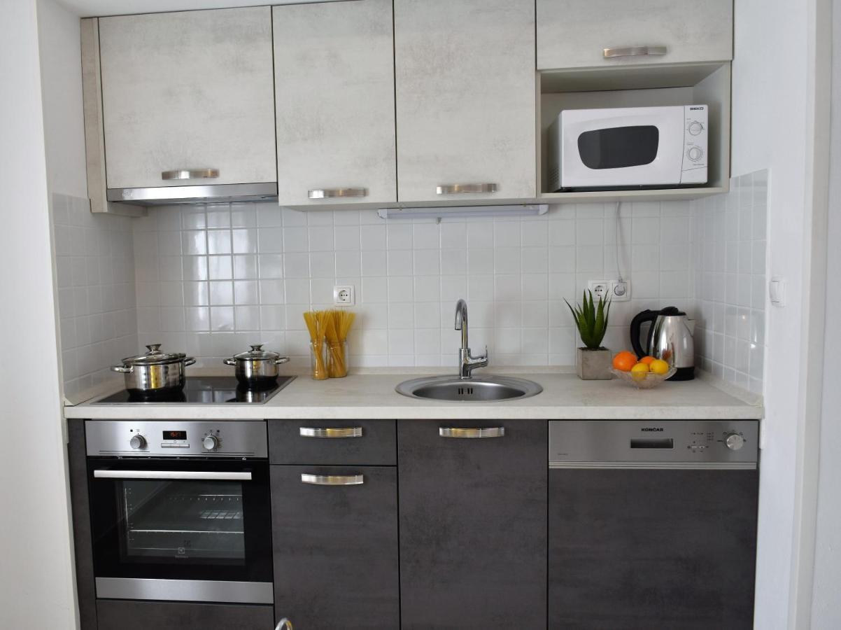 Apartment Meryl Mravince Exterior photo
